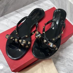 Valentino Garavani thong sandal